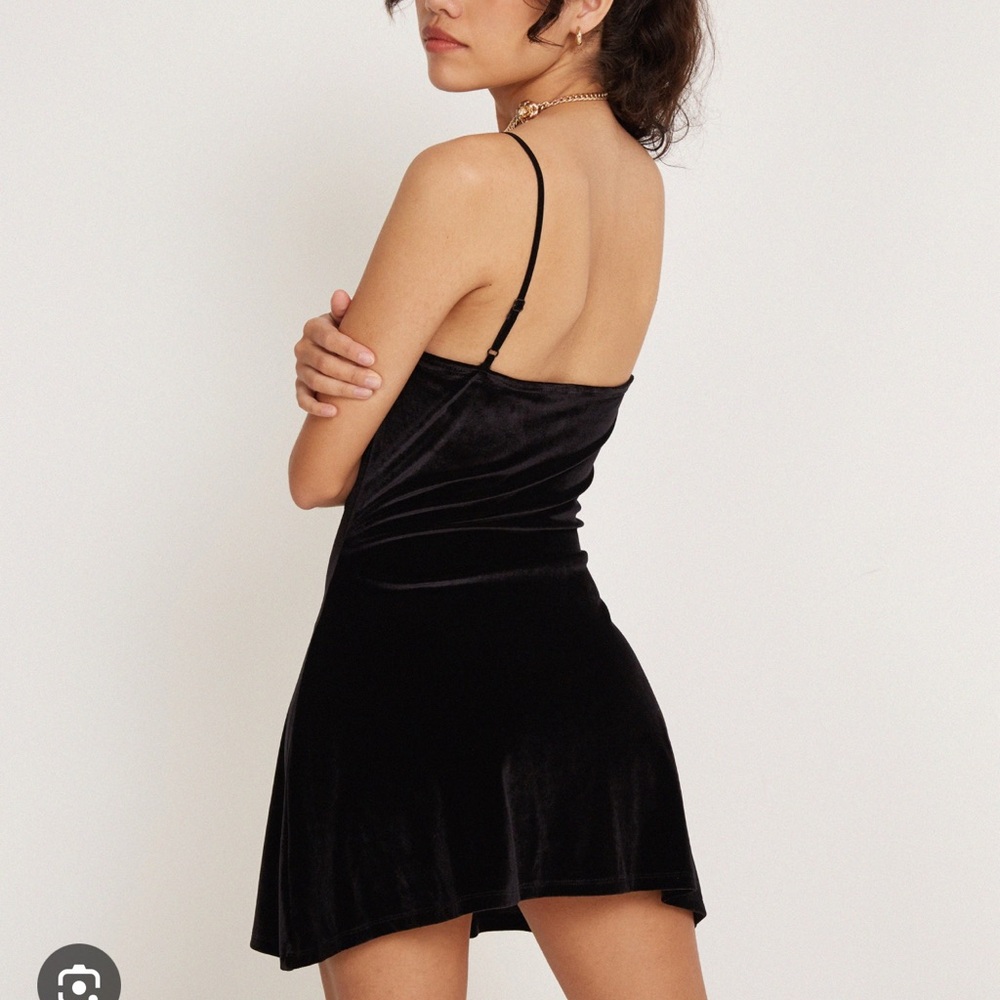 Little black dress - Picture 1 of 3
